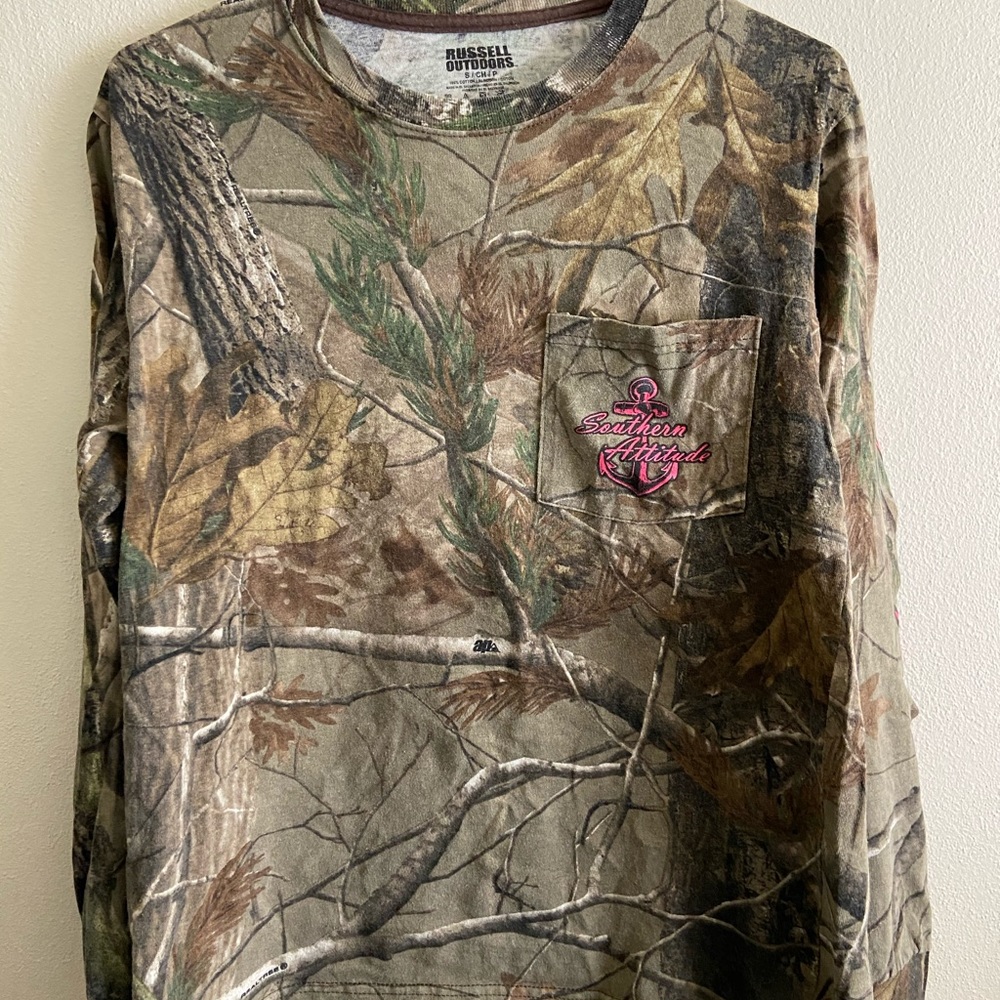 Southern Attitude Camo and Hot pink shirt